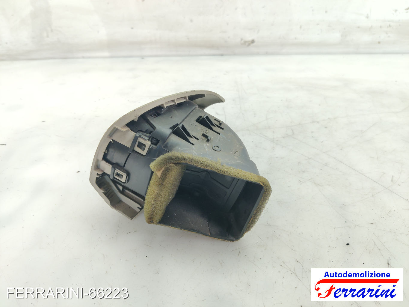 Bocchetta Areazione NISSAN MICRA 3 K12 2003-2010 sinistra, sx, frontale