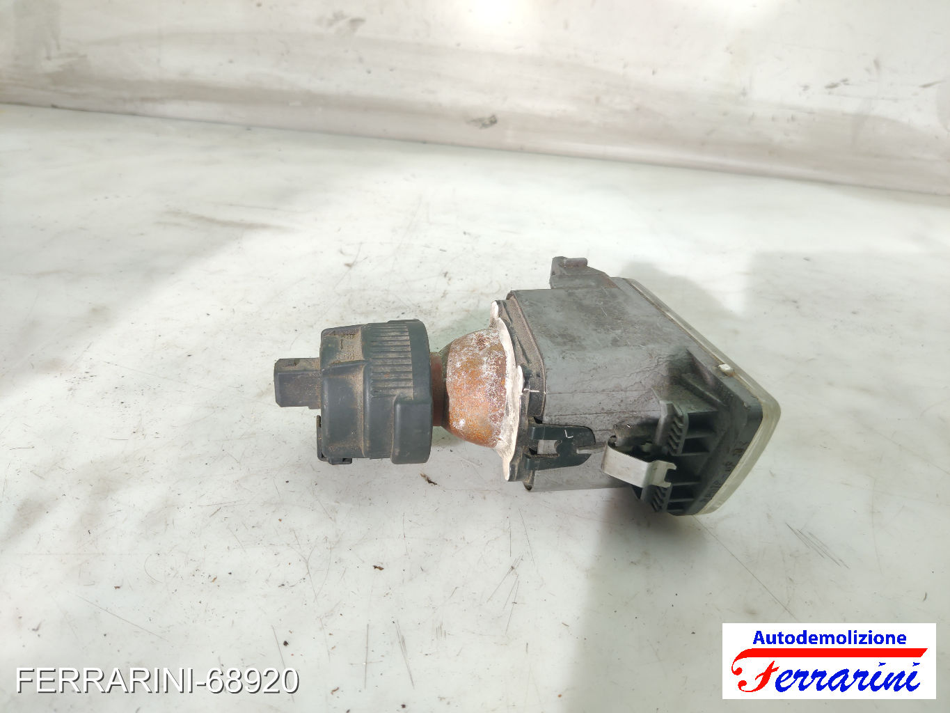 Fendinebbia VW GOLF 3 1H1 1995-1997 sinistro, sx 1H0941699B, 1H0941699