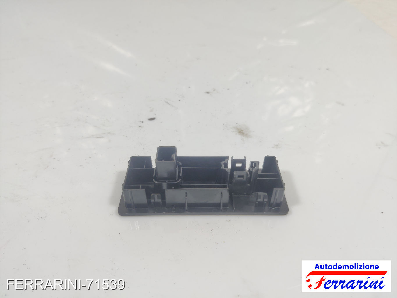 presa USB AUX FORD FOCUS 3 TURNIER 2010-2023 CM5T044K62AA