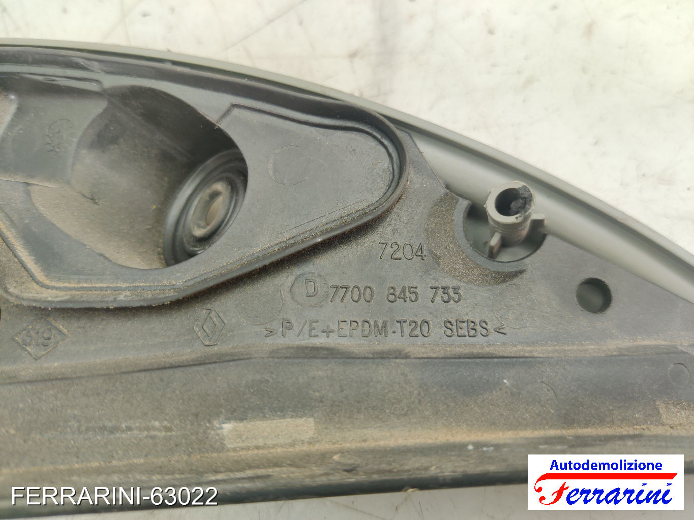 tappo interno Specchietto sinistro RENAULT CLIO 2 BB, CB 1998-2010 7700845733
