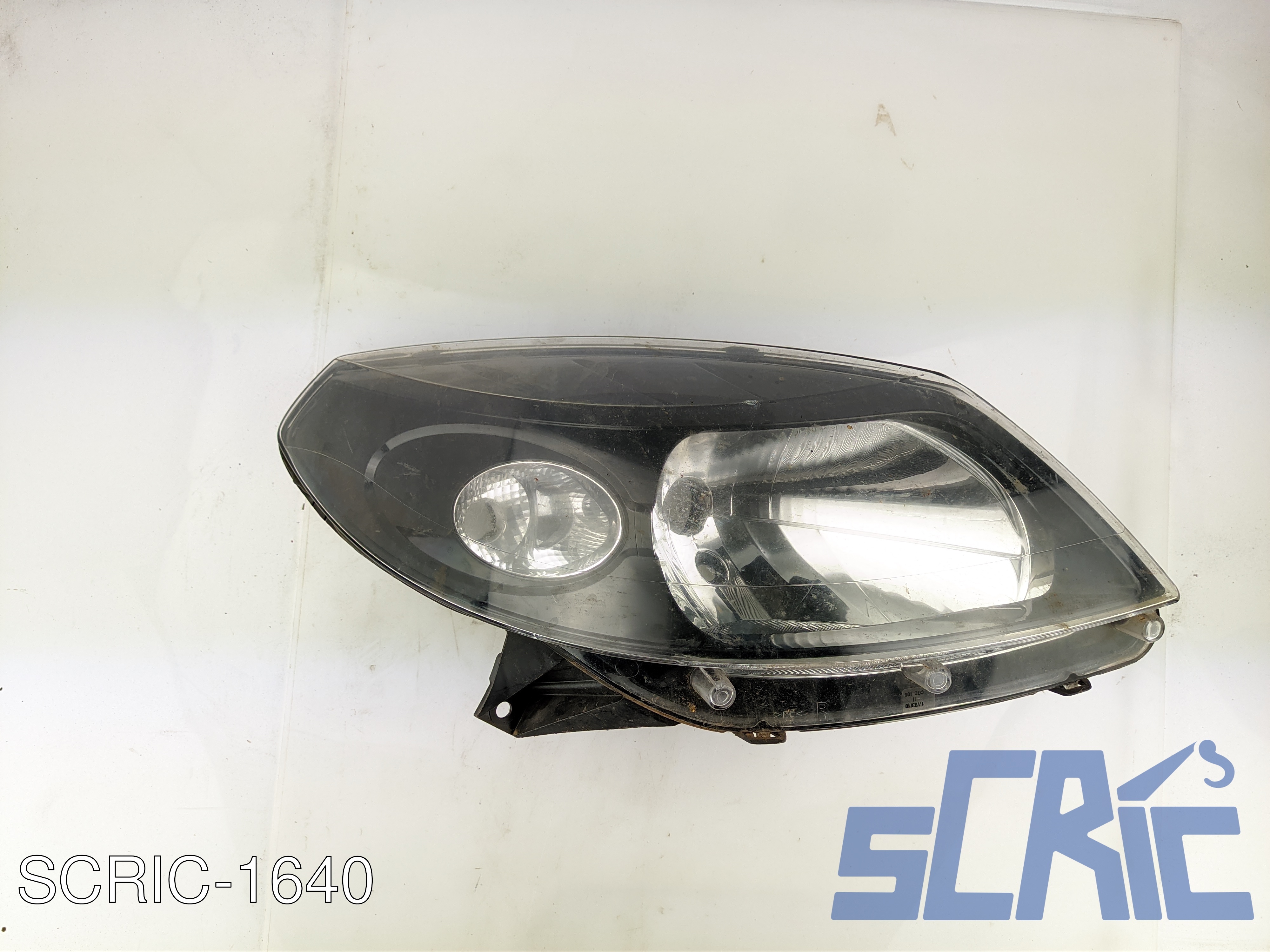 Faro Anteriore DACIA SANDERO 2010-2012 destro, dx 260104793R, 00072377, 215917