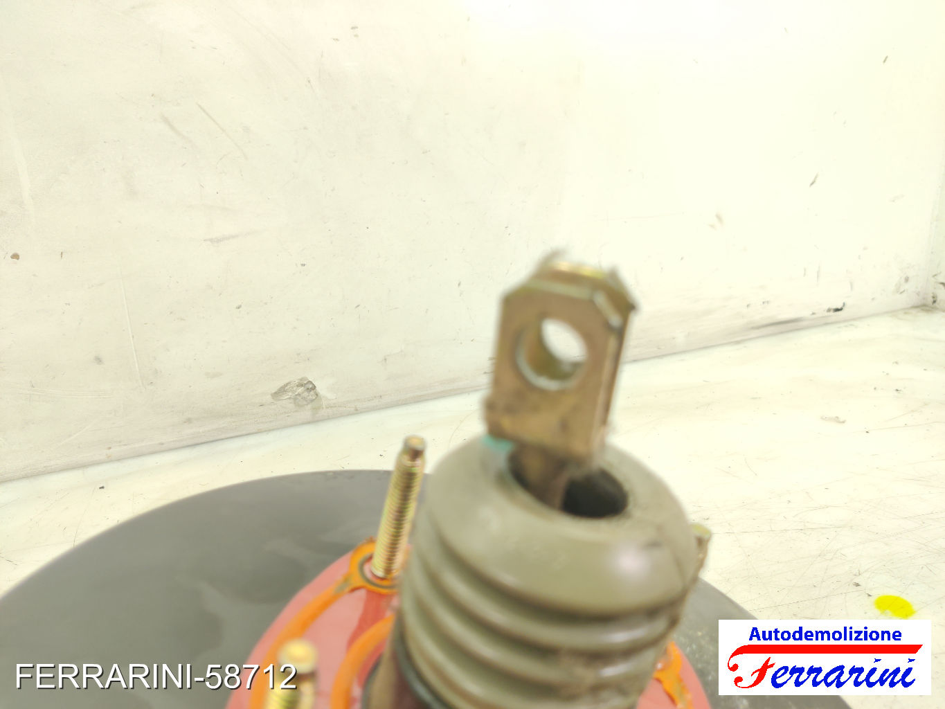Servofreno FORD FOCUS DAW, DBW 1.8 TDCI 2001-2004 1073869, 1143913, 98AB2B195CG