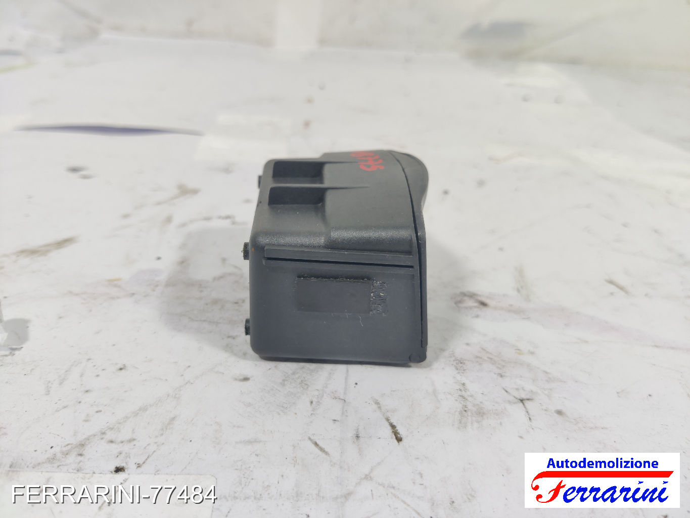 Posacenere FORD FOCUS SW DNW 1999-2004 98ABA048A42BW