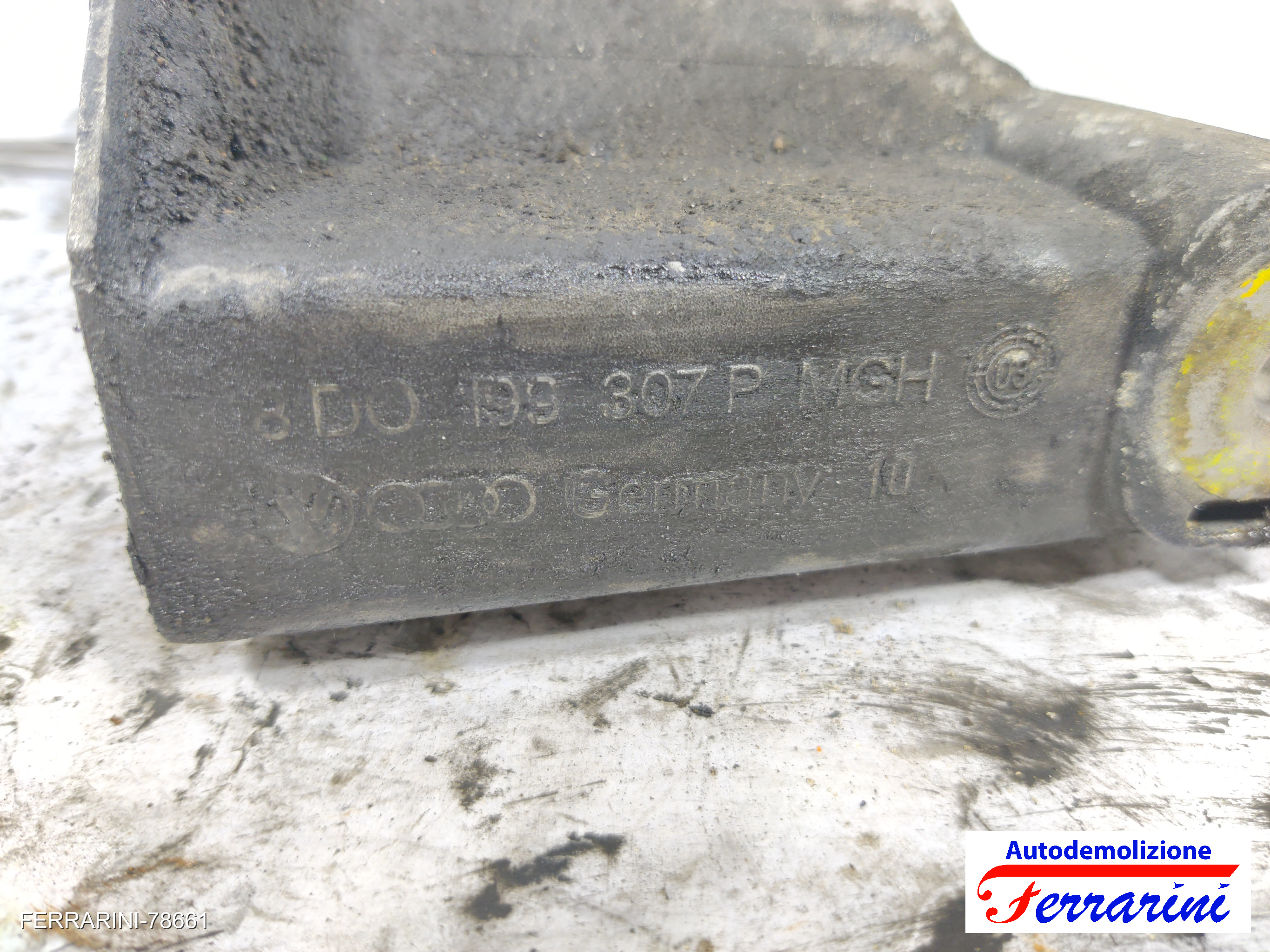 AVB Supporto Motore VW PASSAT VARIANT 3B6 1.9 TDI 2000-2005 8D0199307P