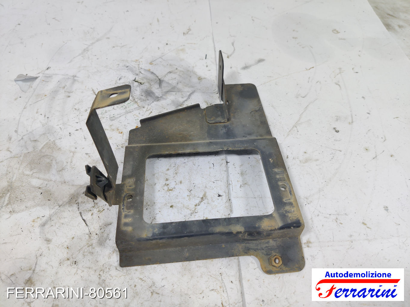 Supporto centralina motore LANCIA YPSILON 843 1.4 LPG 2010-2011 55203464