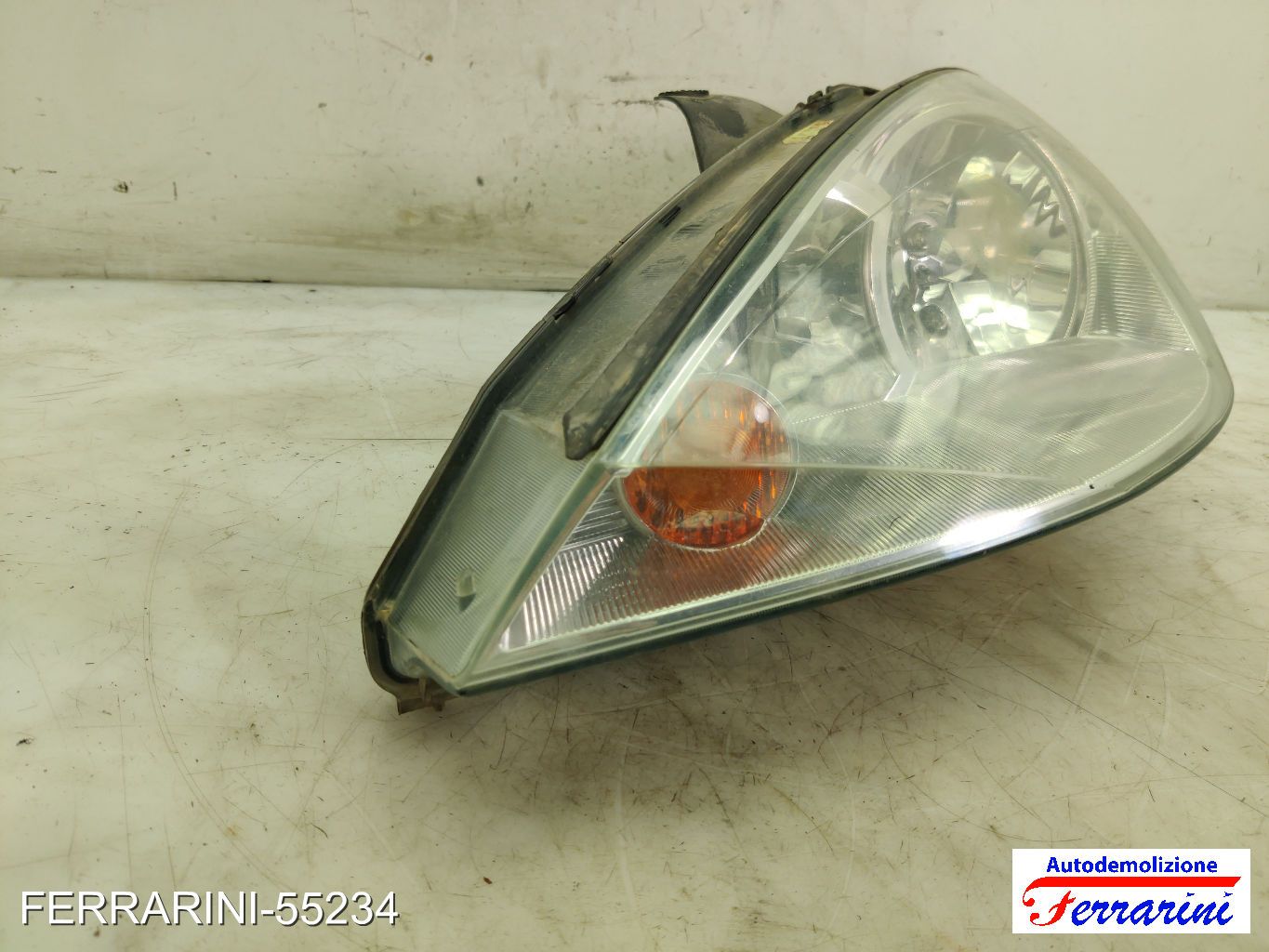 Faro Anteriore FORD FOCUS DAW, DBW 2002-2004 sinistro, sx 1343658, 1343657