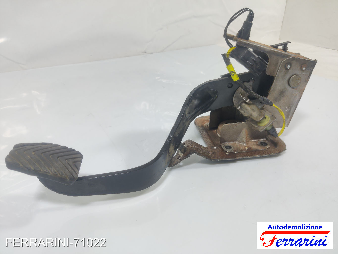 Pedale Frizione FIAT FREEMONT 345 2.0 JTD 2011-2023 04581585AD
