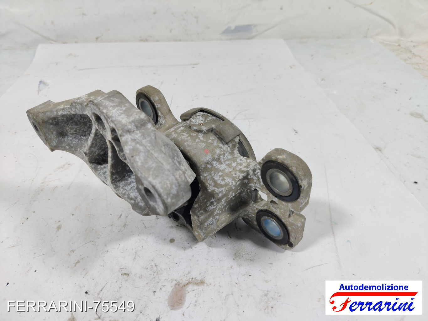 D4204T20 Supporto Motore VOLVO V60 1 155 2.0 D2 2015-2018 31401302, 31430441