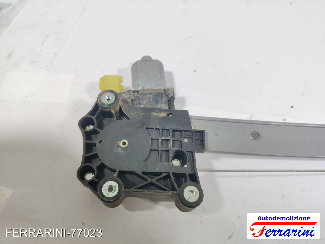 Alzavetro FORD EDGE 2015-2018 destro, dx, posteriore, post FT4Z5827008C
