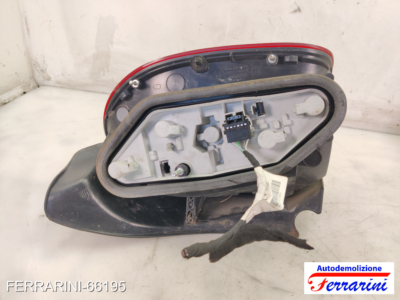 Fanalino Stop Posteriore RENAULT MODUS F/JP0 2010-2023 sinistro, sx 8200658411R 9