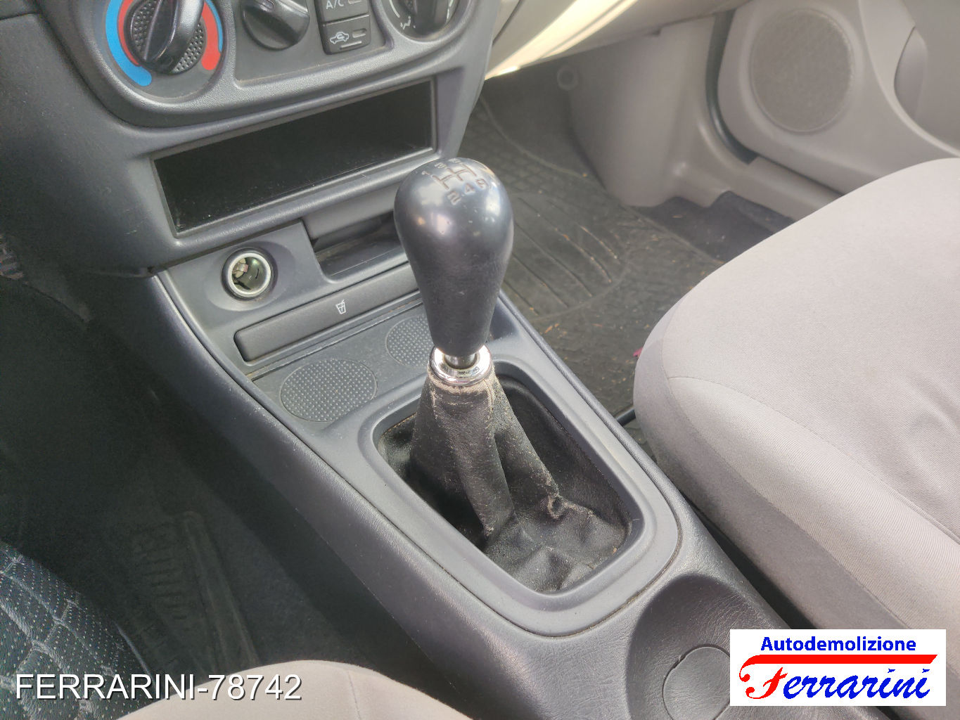 Nissan Almera 2 20