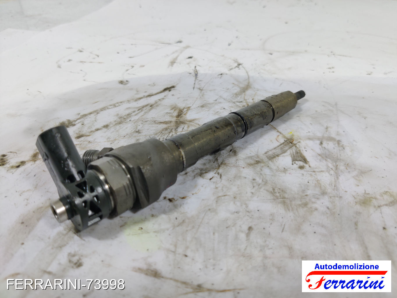 Iniettore VW GOLF 7 5G1, BE1, BE2, BQ1 2.0 TDI 2012-2020 04L130277E, 04L130277AK