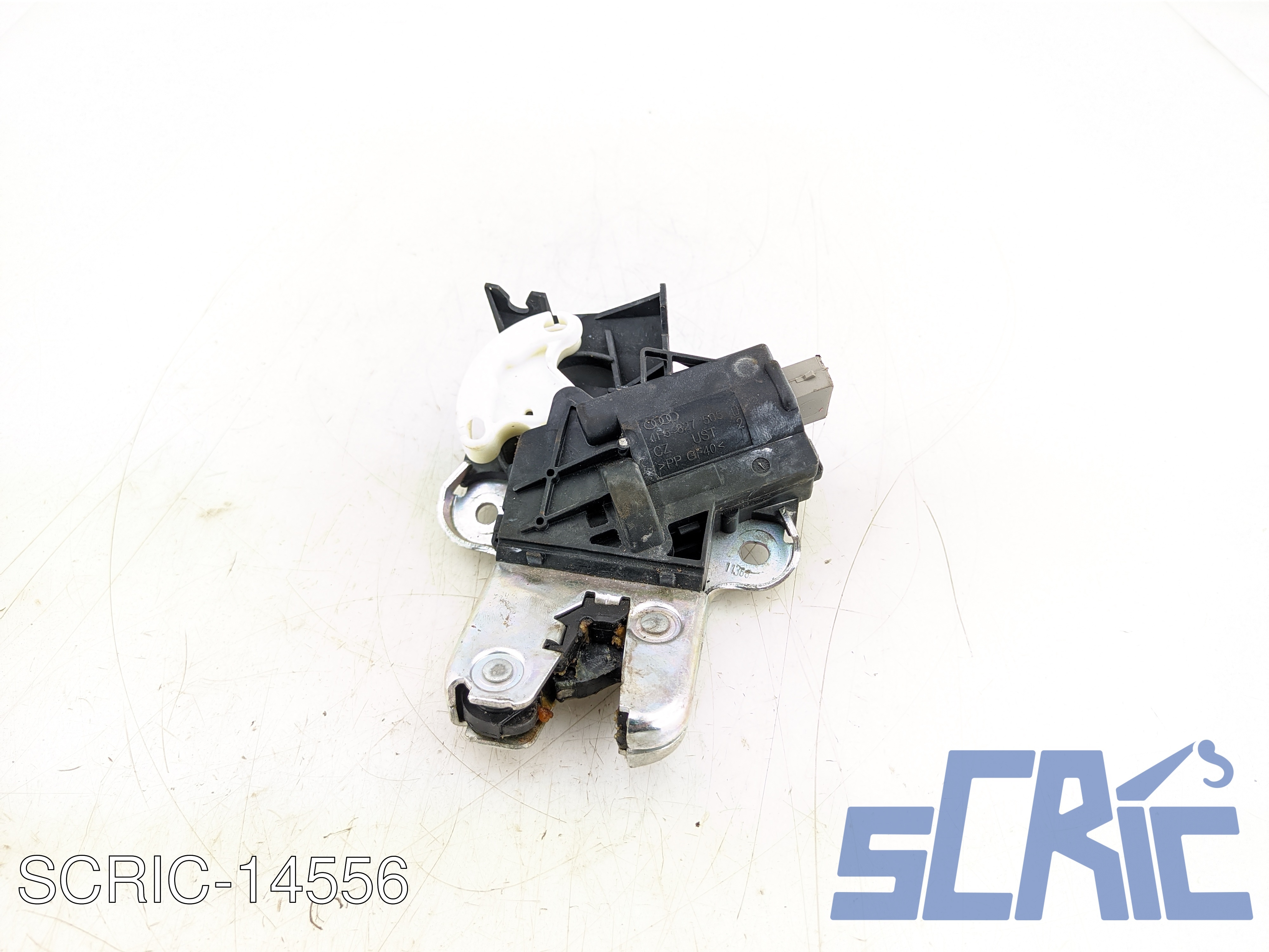 Chiusura Serratura Portellone AUDI A5 8T3 2007-2012 4F5827505, 4F5827505D