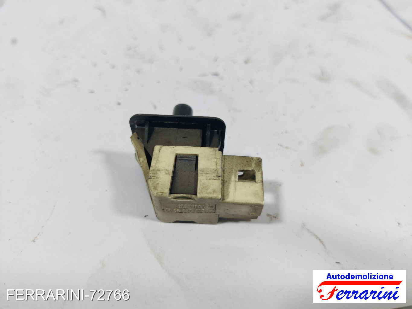 Interruttore contatto sportello MERCEDES CLASSE C W203 2000-2003