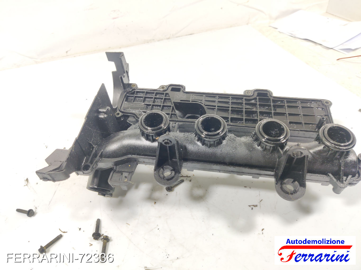 F6JB Coperchio Punterie Valvole FORD FIESTA 5 JD, JH 1.4 TDCI 2001-2008 1508414