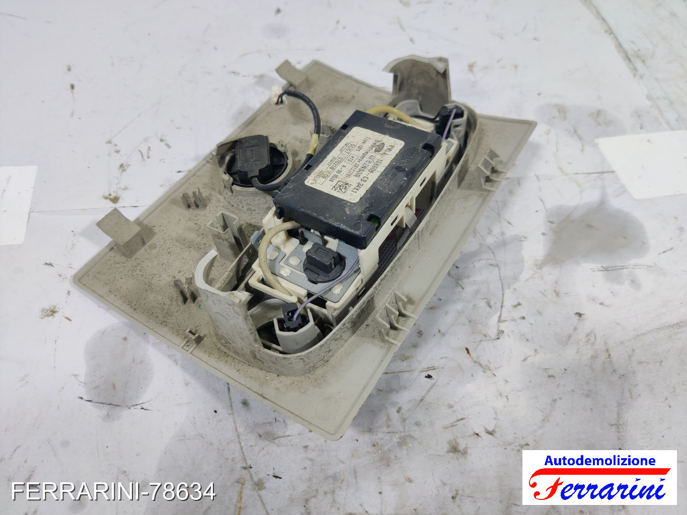 Plafoniera FORD FOCUS 2 SW DA, DS, FFS 2004-2012 anteriore, frontale centrale