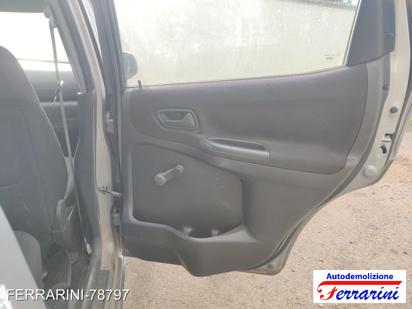 Suzuki Ignis 2 10