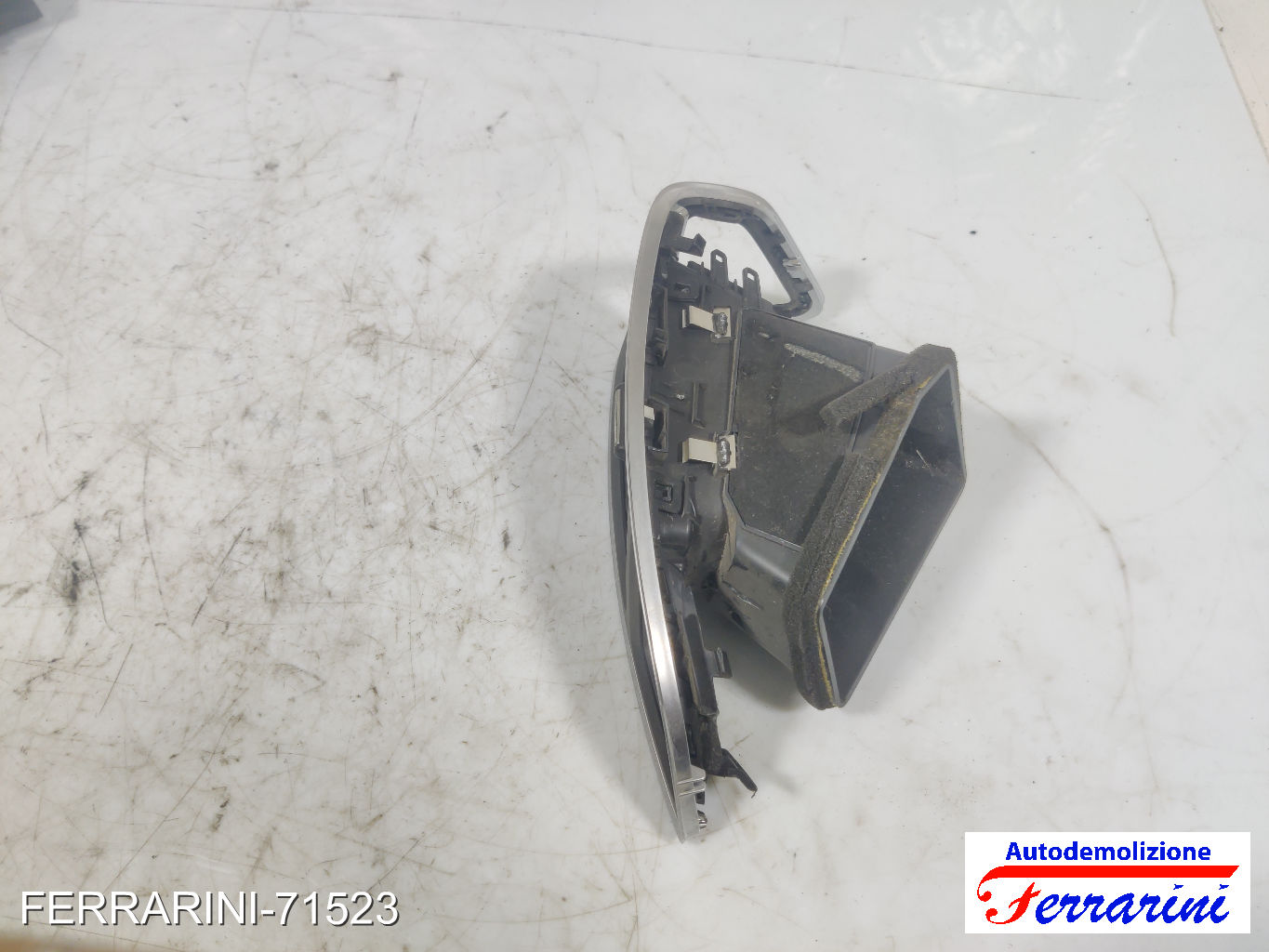 Bocchetta Areazione FORD FOCUS 3 TURNIER 2010-2023 destra, dx, frontale