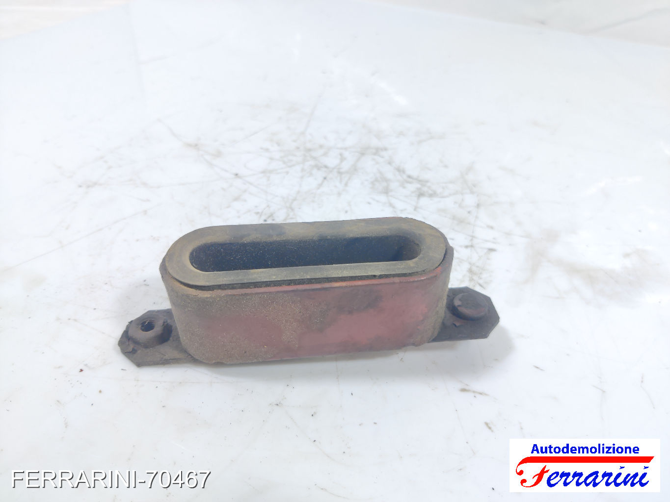 supporto radiatore IVECO DAILY 1 35-8 1978-1989