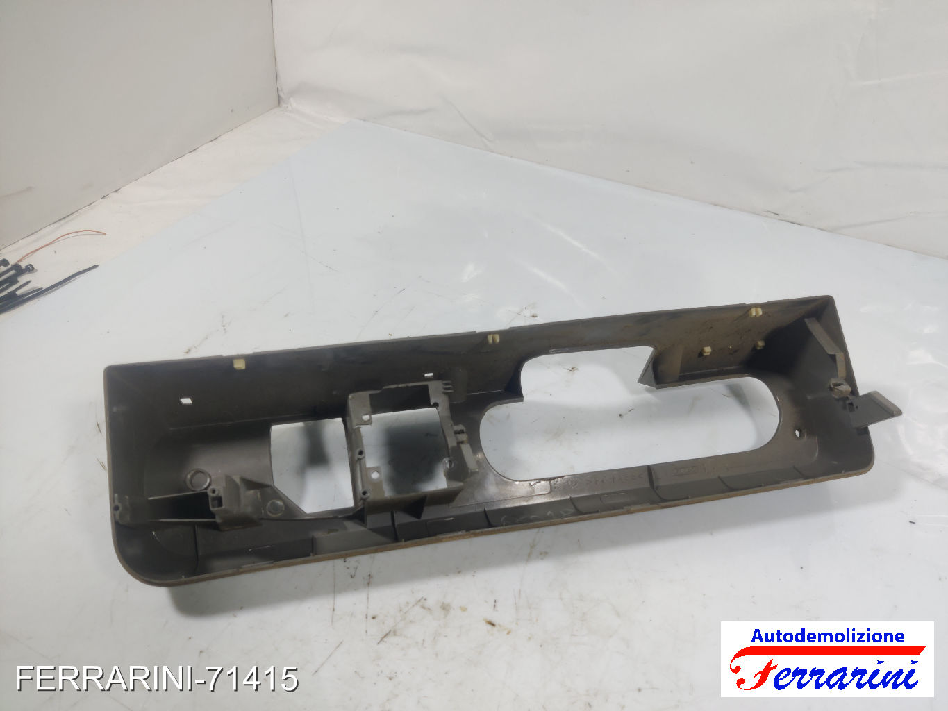 coperchio supporto contachilometri cruscotto FIAT PANDA 141 1992-1996 sinistro