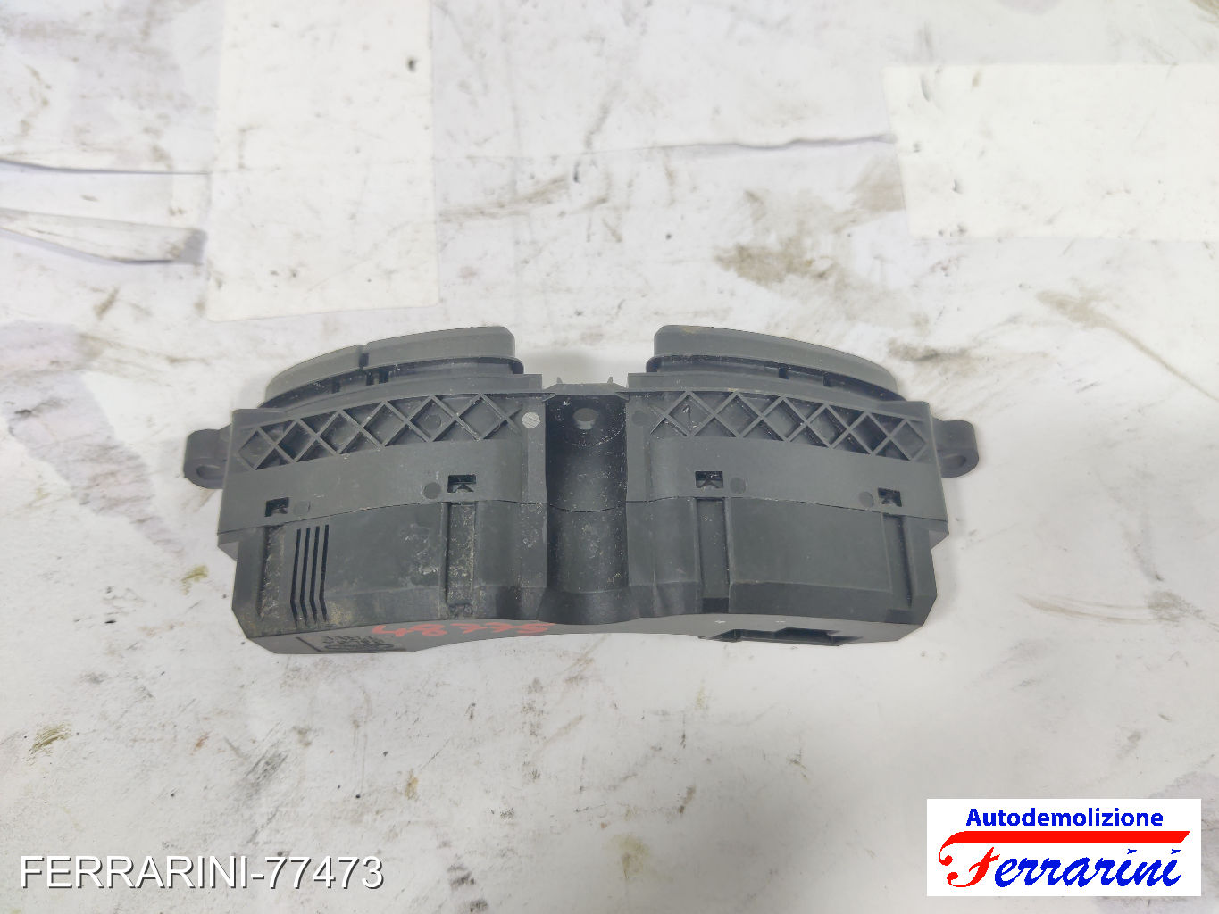 Tastiera Clima FORD FOCUS SW DNW 1999-2004 anteriore, frontale YS4T19A945BA