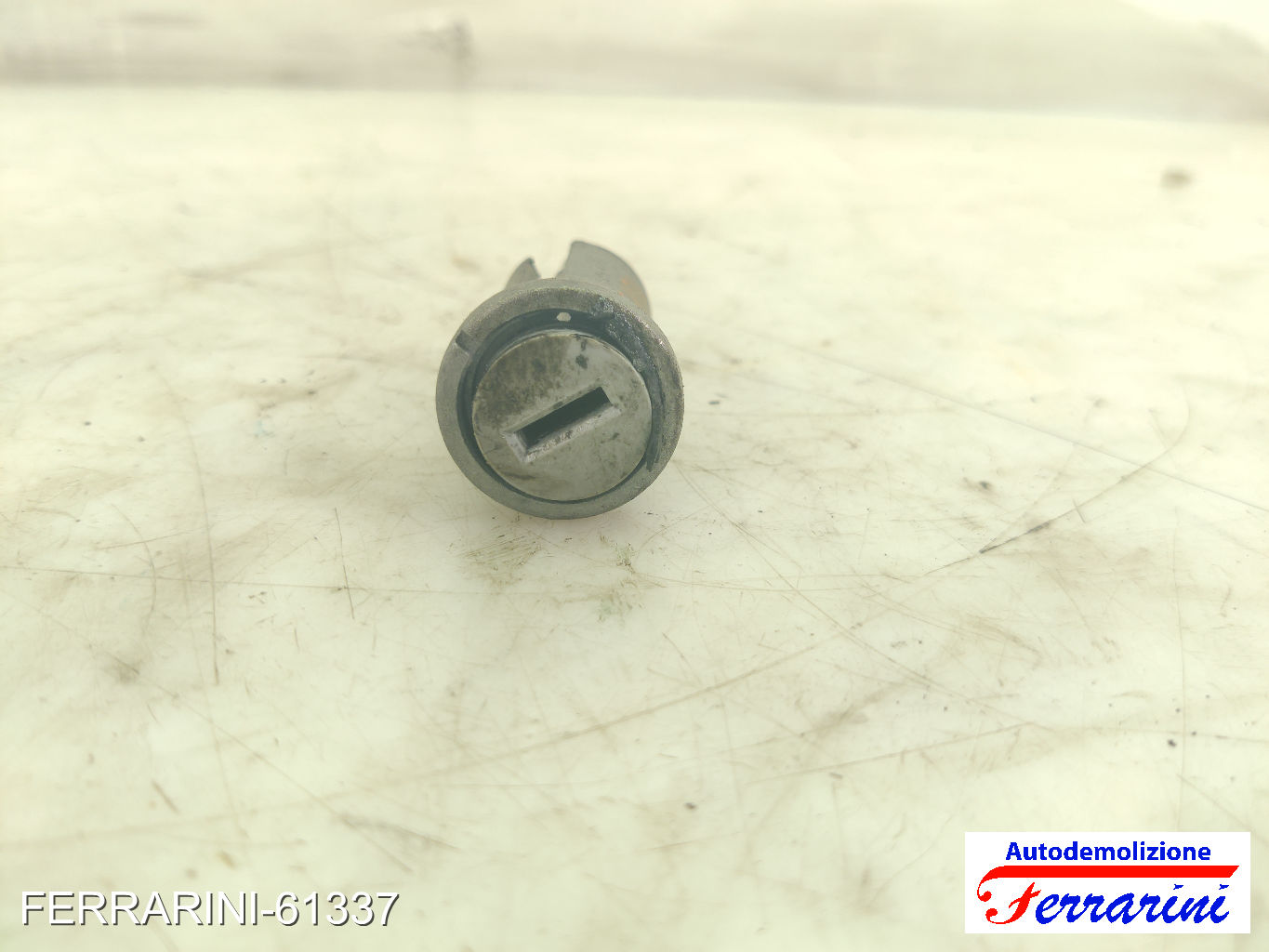 Frutto Serratura Sportello OPEL CORSA B S93 1993-2000 Sinistra 9115863, 913652 7