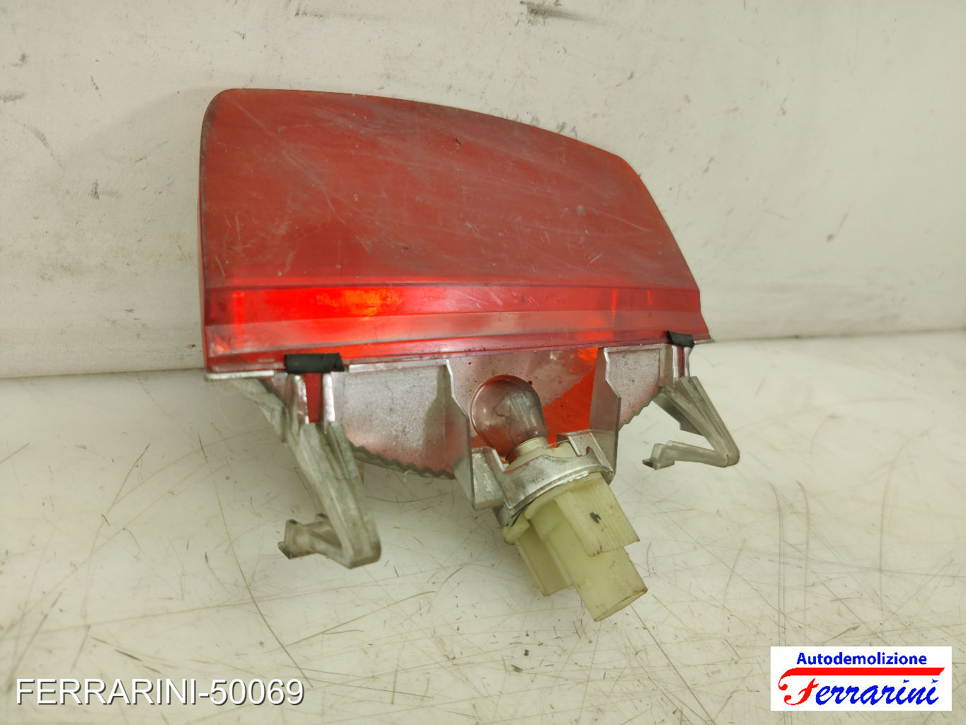 Terzo Stop NISSAN MICRA 3 K12 2003-2010 26555AX720, 26550AX720 8
