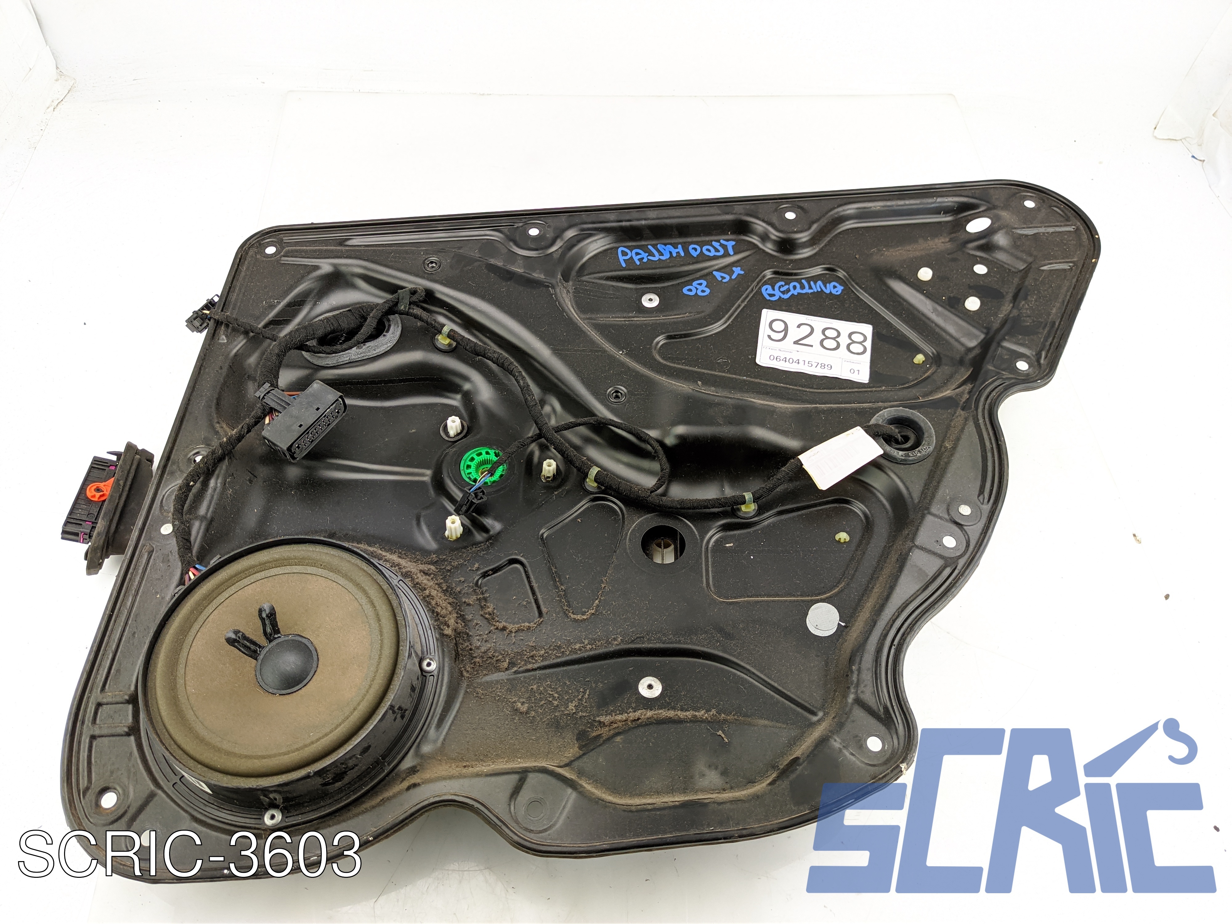 Alzavetro VW PASSAT VARIANT 3C5 2005-2010 destro, dx, posteriore, post