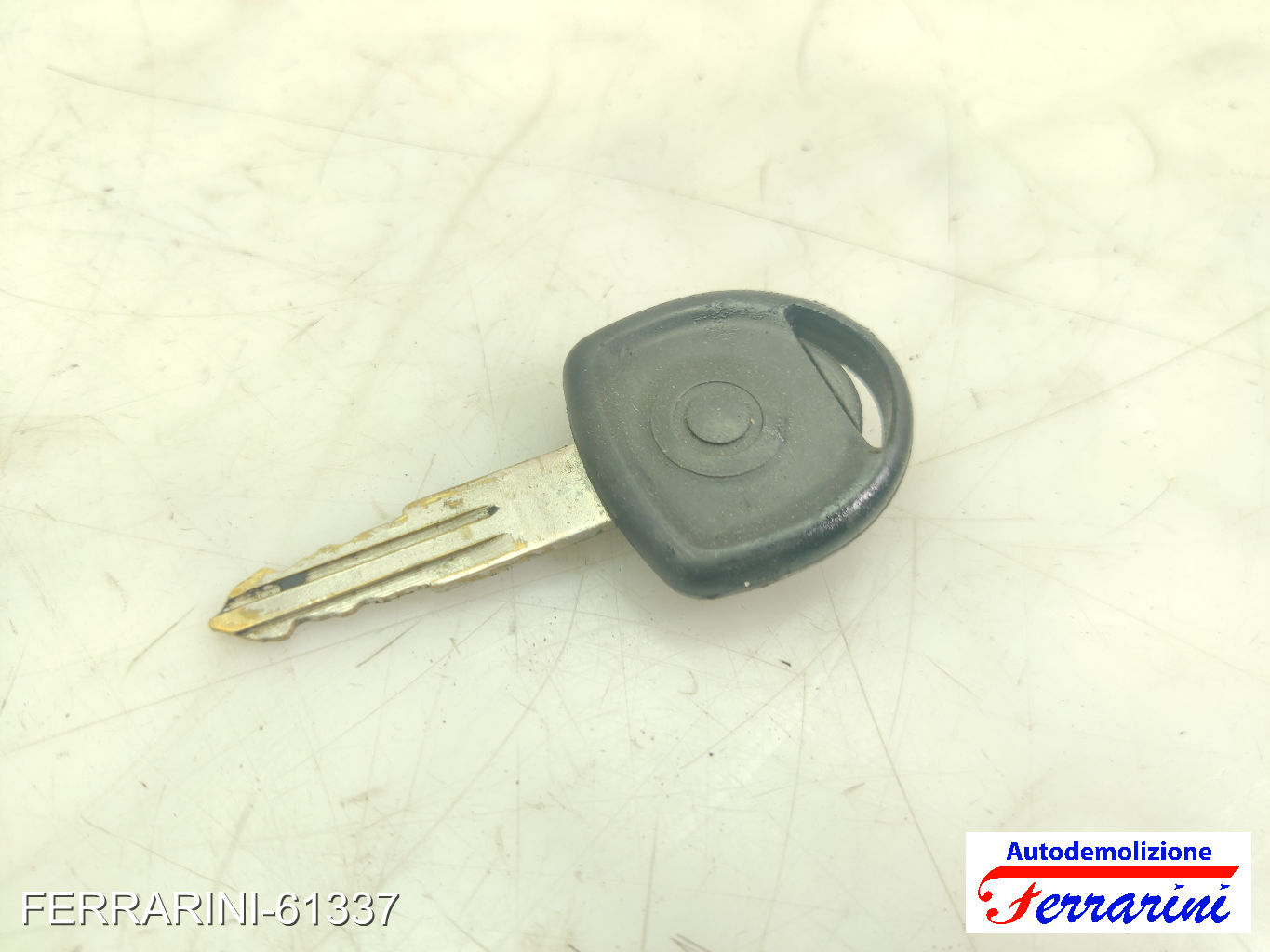 Frutto Serratura Sportello OPEL CORSA B S93 1993-2000 Sinistra 9115863, 913652