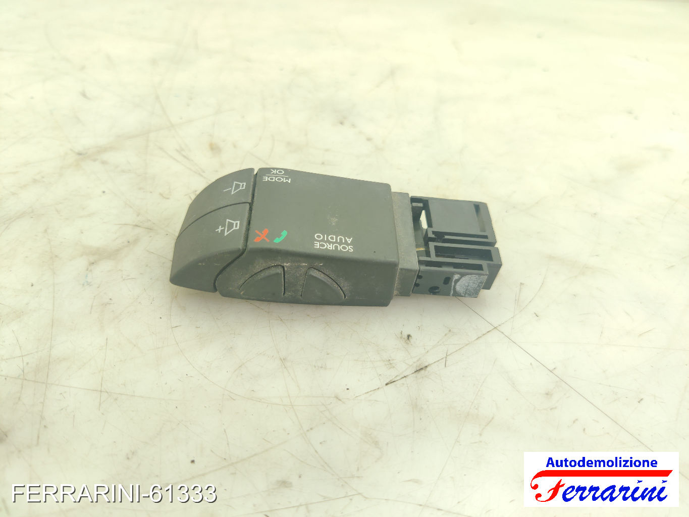 Comandi Volante RENAULT CLIO 4 SW KH 2012-2023 255522448R, 344422023