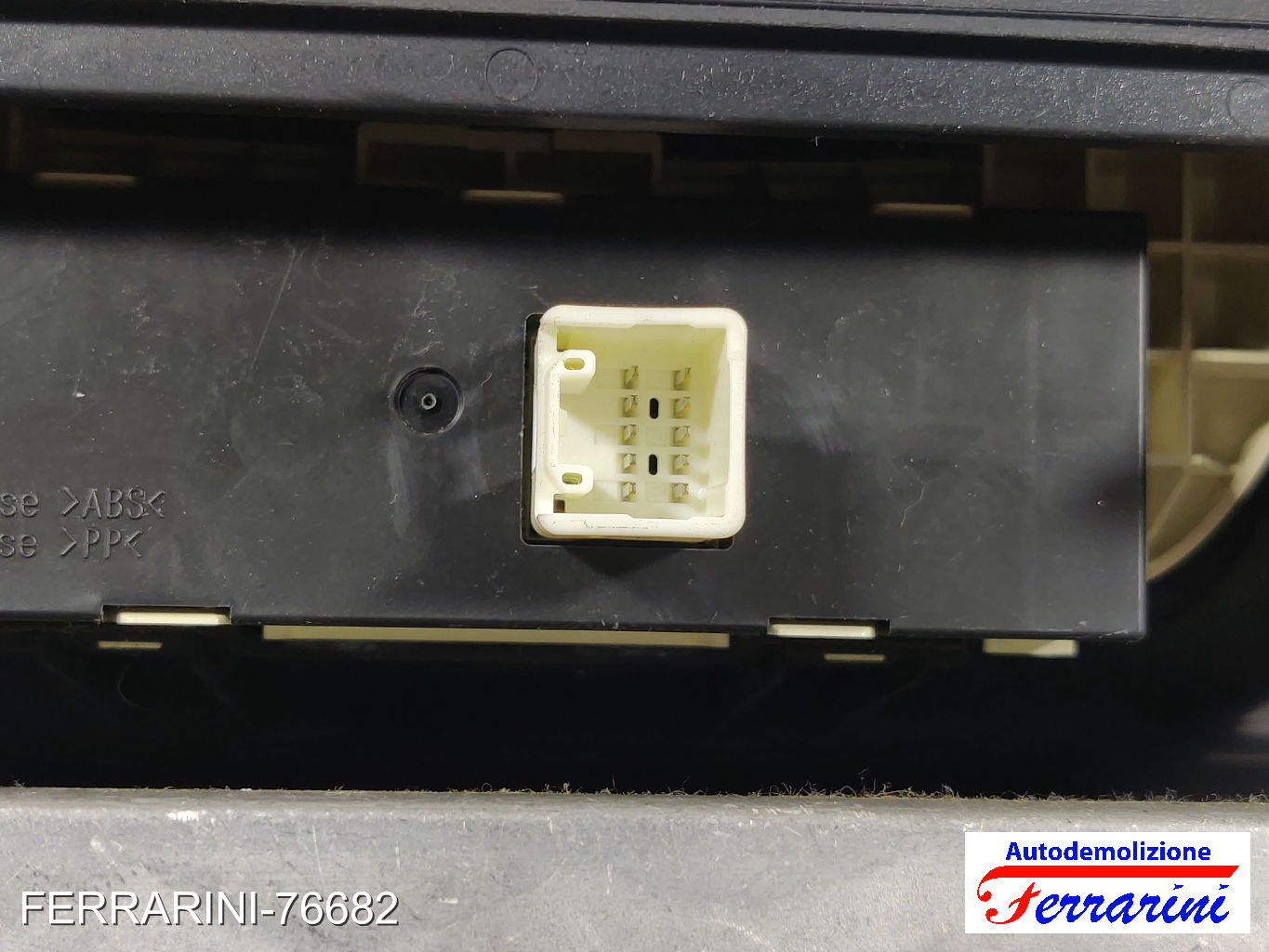 Stereo Radio TOYOTA IQ J1 2009-2015 7
