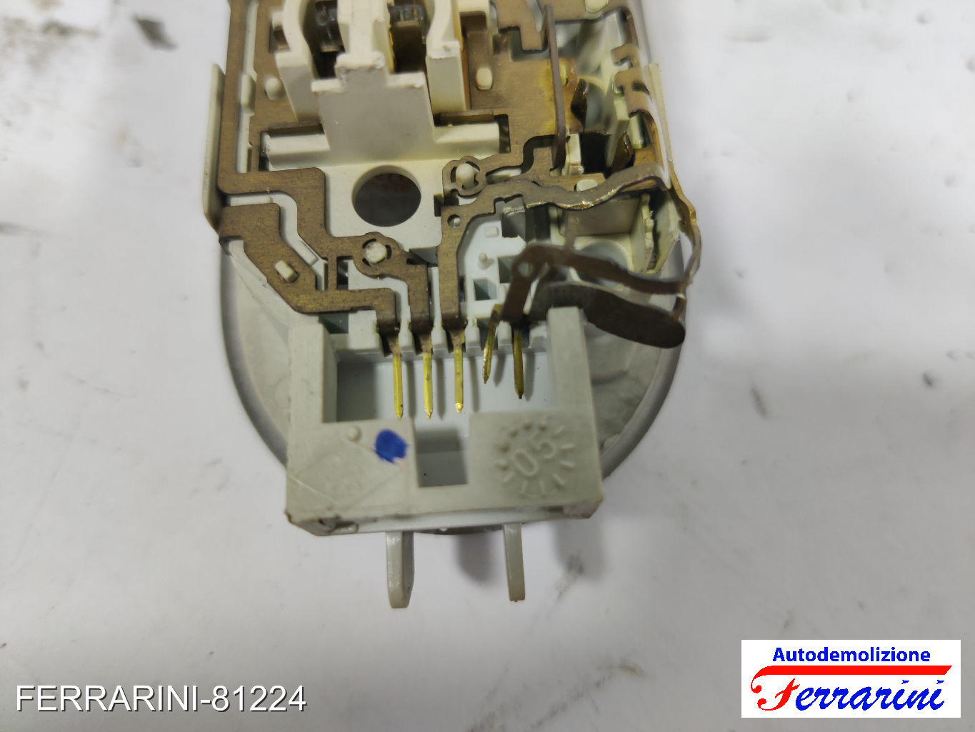 Plafoniera NISSAN MICRA 3 K12 2003-2010 anteriore, frontale centrale, ant