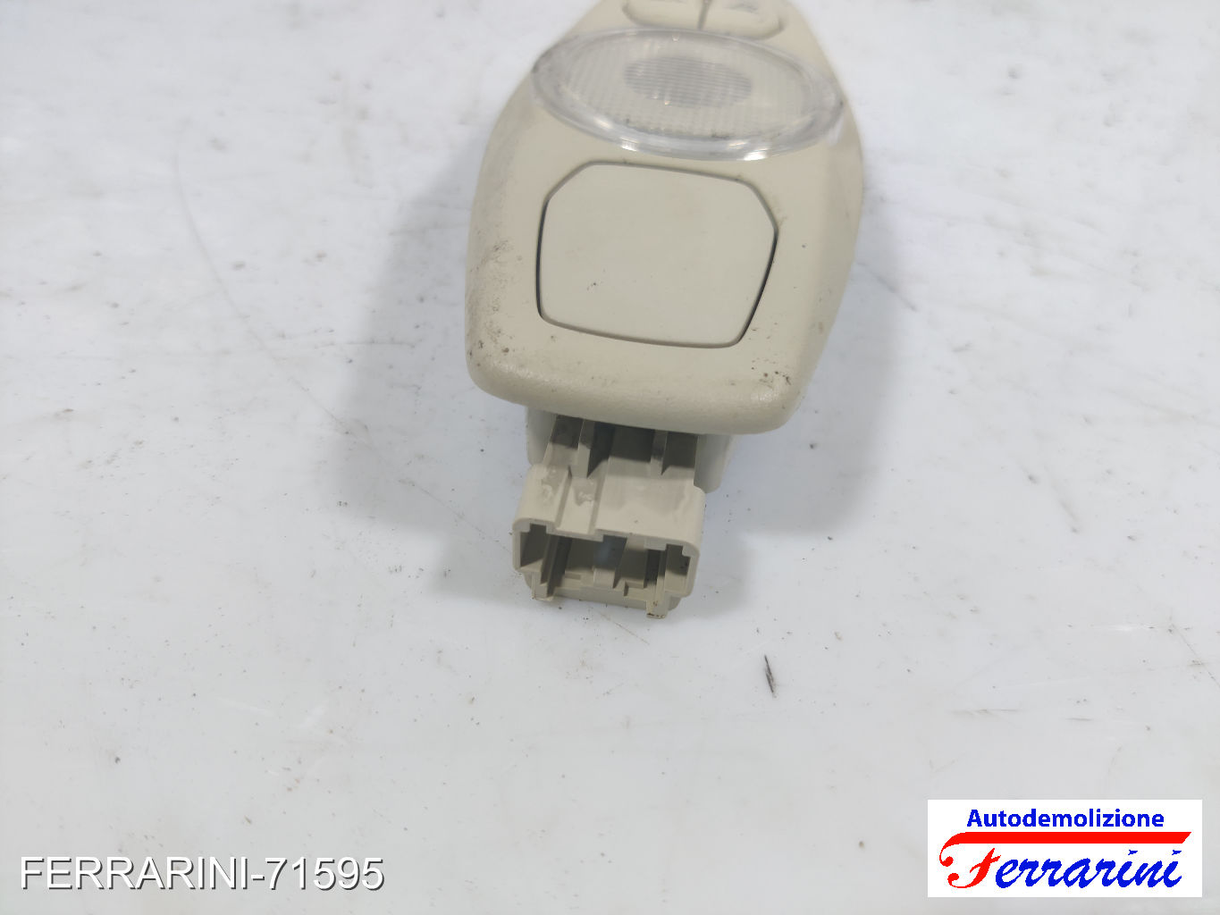 Plafoniera FORD FOCUS 3 TURNIER 2010-2023 AM5113K767BE, 19051030, 1905052007