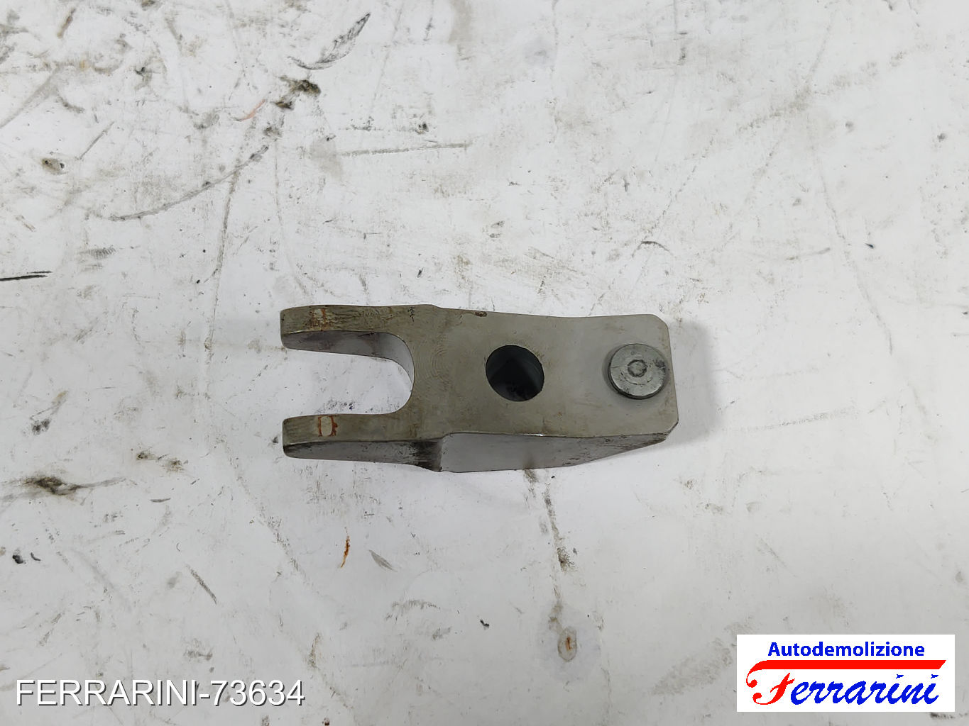 staffa fermo supporto iniettore FIAT BRAVO 2 198 1.6 D MULTIJET 2008-2014