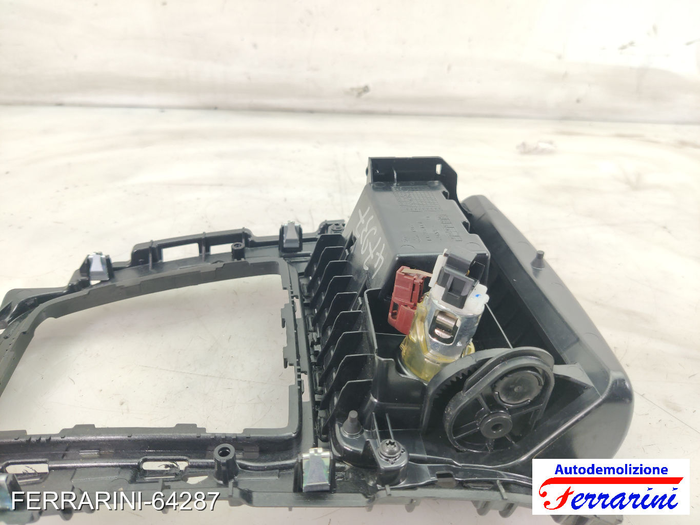 cornice cambio Posacenere MERCEDES CLASSE B W242, W246 2011-2014 A2468100179