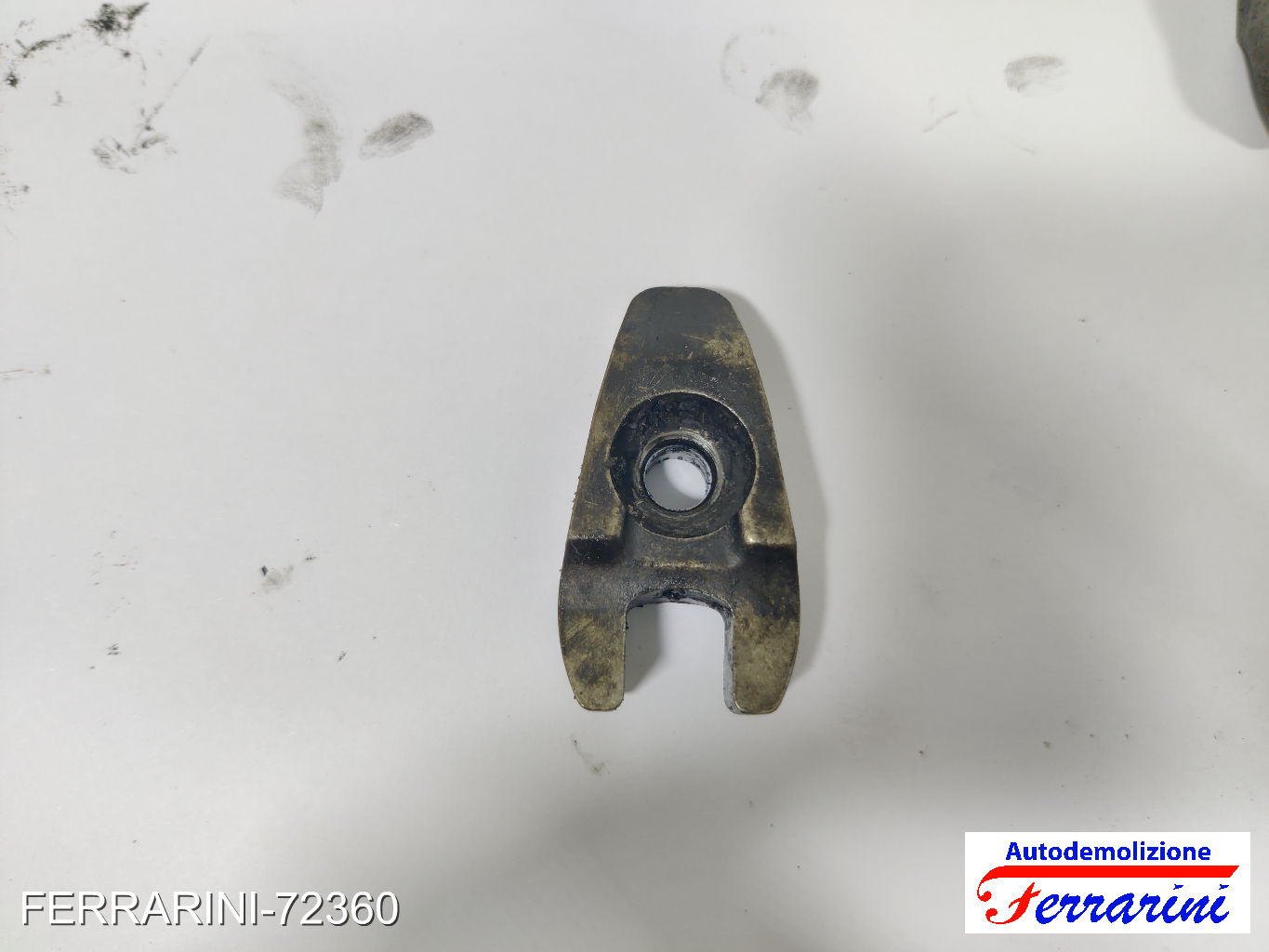 F6JB staffa fermo iniettori FORD FIESTA 5 JD, JH 1.4 TDCI 2001-2008 1488994 11