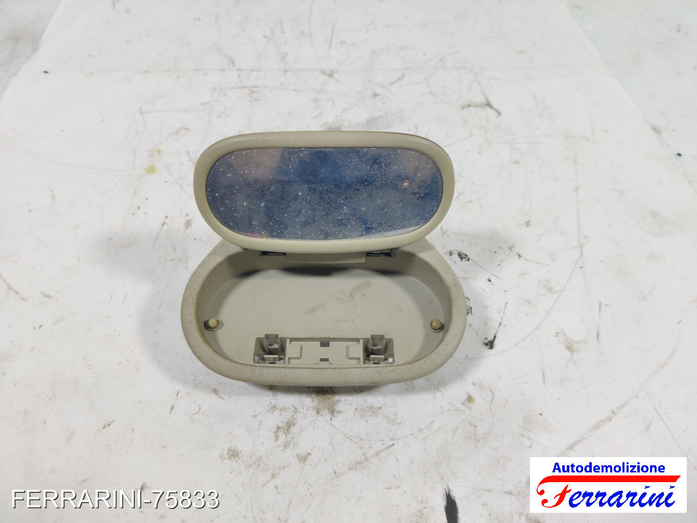 Plafoniera RENAULT SCENIC 3 JZ0/1 2009-2023 8200105136