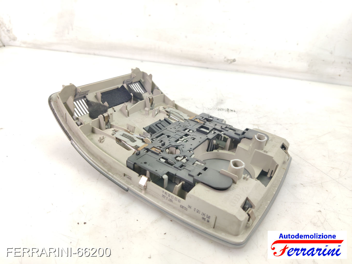 Plafoniera AUDI A3 8P1 2003-2012 anteriore, frontale centrale, ant 8P0947135D
