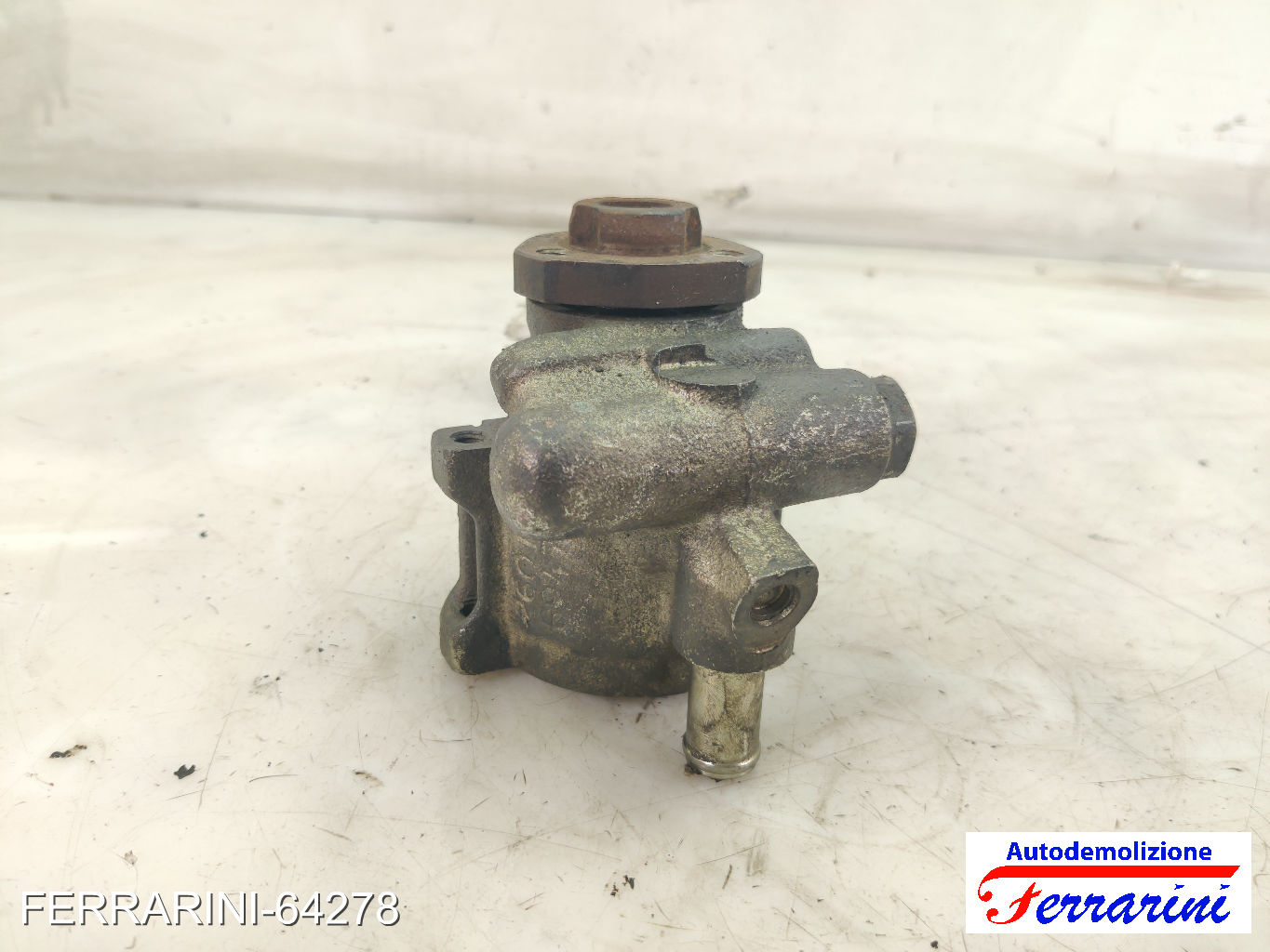 Pompa Servosterzo VW POLO 6N2 1.4 16V 1999-2001 030145157D, 030145157