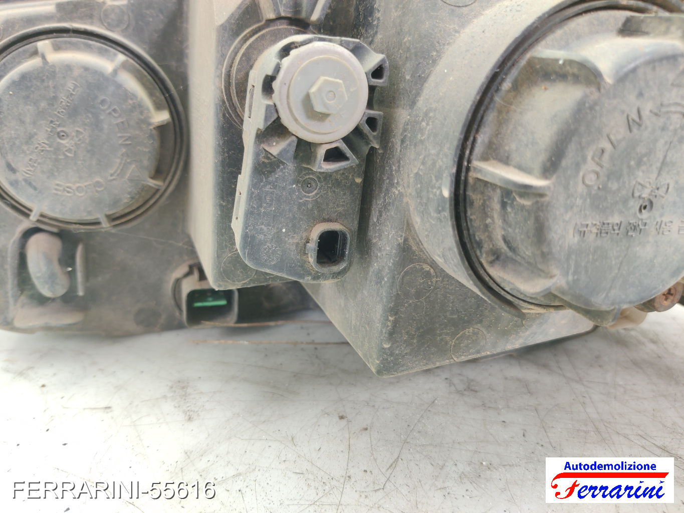 Faro Anteriore HYUNDAI SANTA FE 2 CM 2010-2012 destro, dx 122101