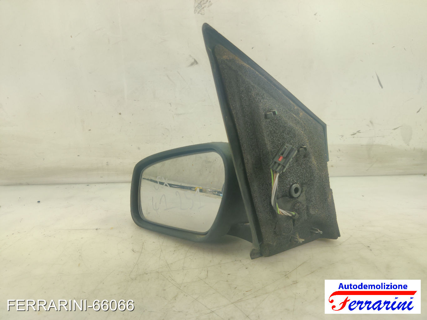 Specchietto Laterale FORD FIESTA 5 JD, JH 2001-2008 sinistro, sx