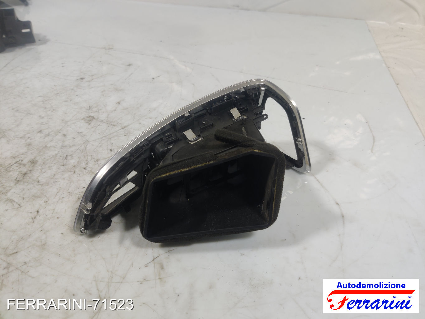 Bocchetta Areazione FORD FOCUS 3 TURNIER 2010-2023 destra, dx, frontale