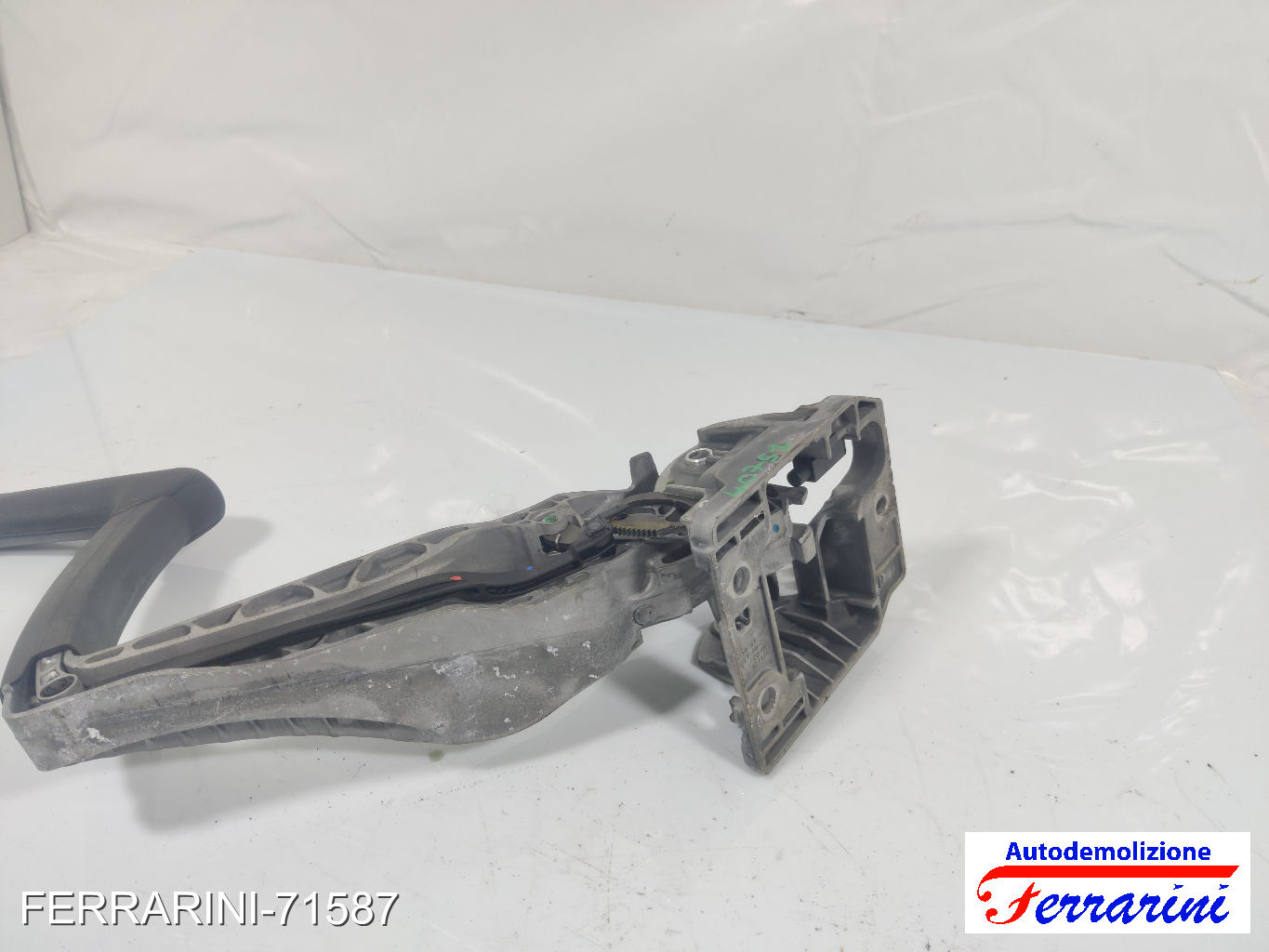 Leva Freno A Mano FORD FOCUS 3 TURNIER 2010-2023 BV612780EA3ZHE, 0605131049