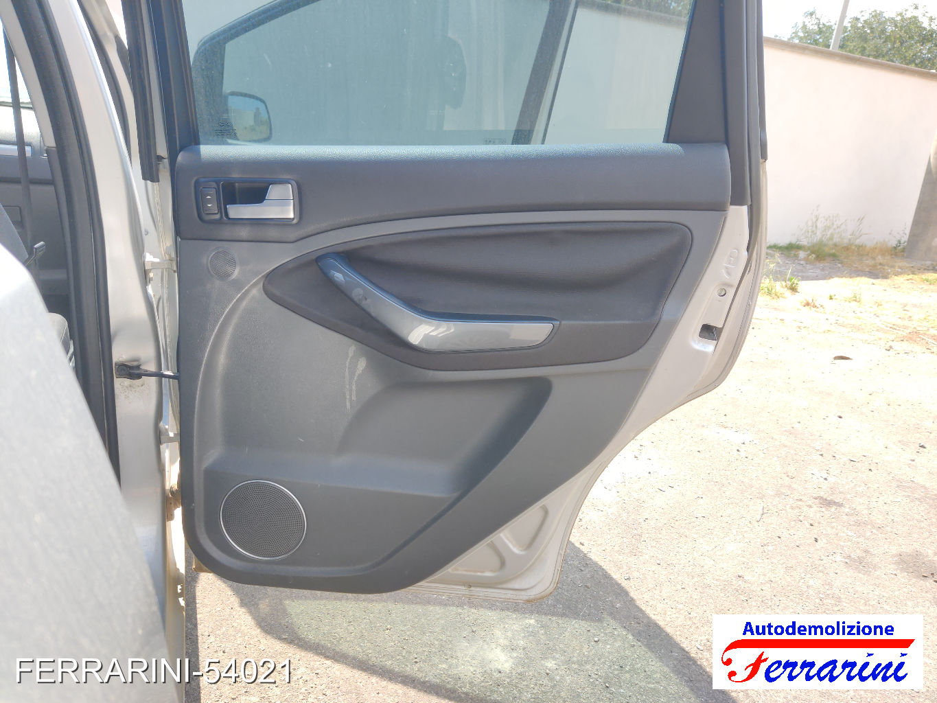 Ford C-Max 17