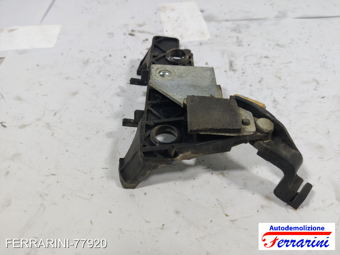 Staffa Supporto Paraurti FIAT GRANDE PUNTO 199 2005-2010 Retro Destra 51772029