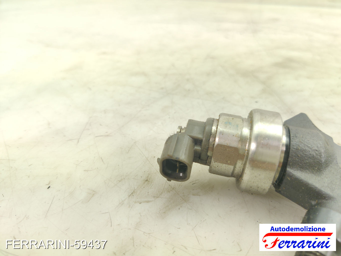 Iniettore OPEL ASTRA J GTC 1.7 CDTI 2011-2015 8973762703, 897376270, 5821102 7