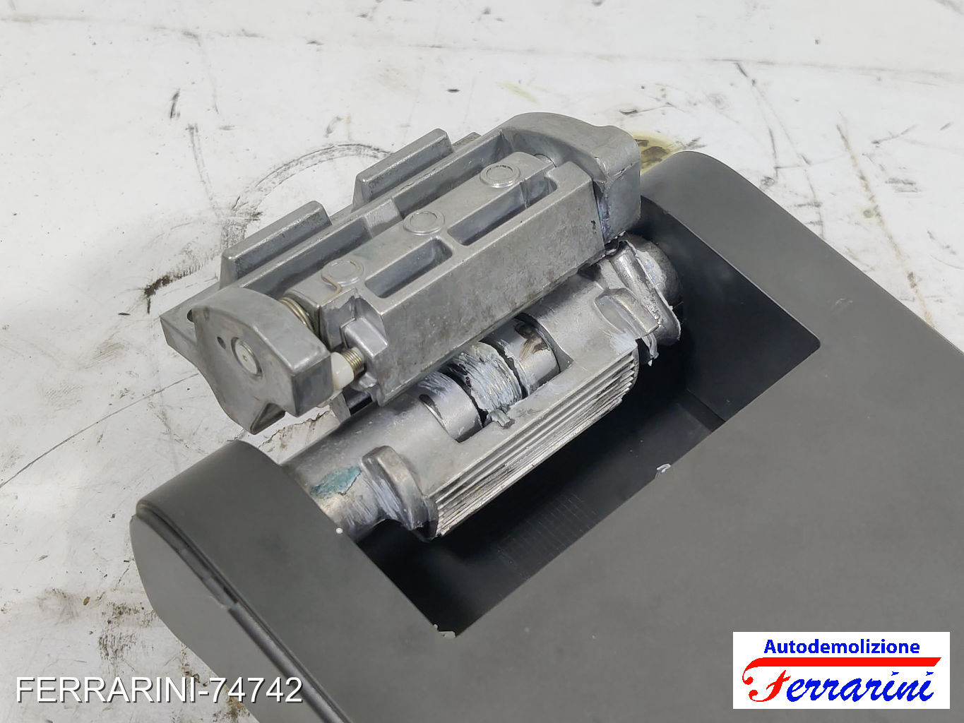 Bracciolo VW TOURAN 1T1, 1T2 2003-2010 1T0864208, 1TO864208, 09224F