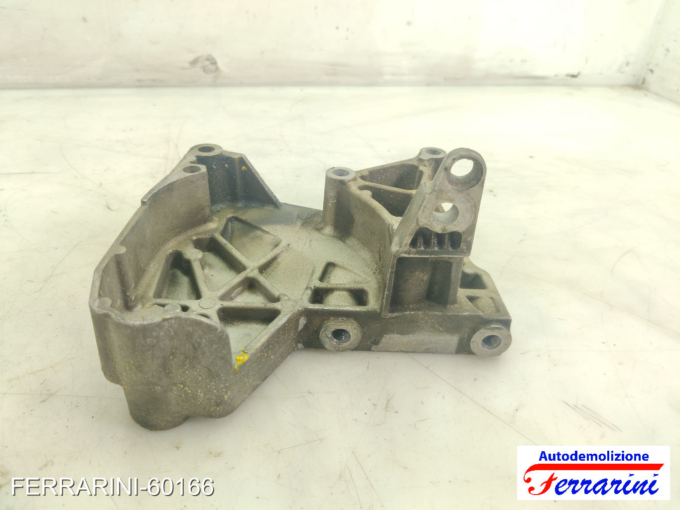 staffa supporto motore destro RENAULT MEGANE 3 B3, BZ0/1 1.5 DCI 2009-2016