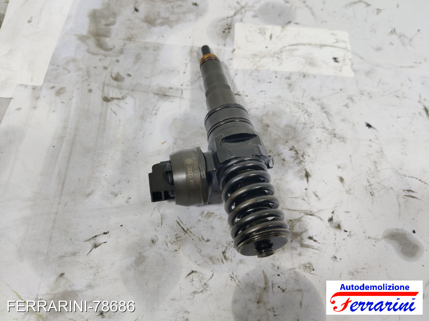 Iniettore VW PASSAT VARIANT 3B6 1.9 TDI 2000-2005 038130073BA, PDB013