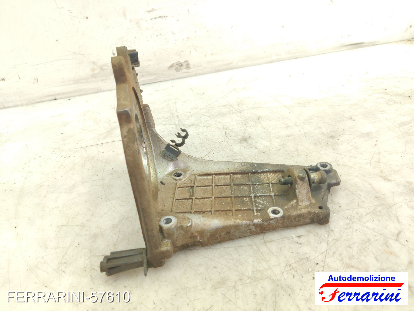 Supporto Semiasse anteriore destro WJY FIAT SCUDO 220 1.9 D 1998-2006